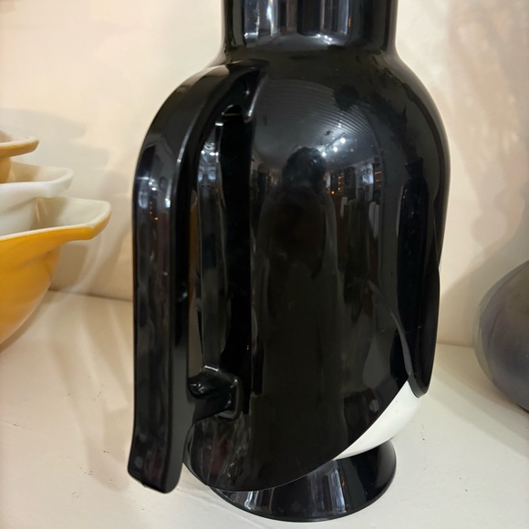 Vintage 1980s Metrokane Penguin Thermal 1 Quart Carafe With Googly Eyes - Picture 8 of 10